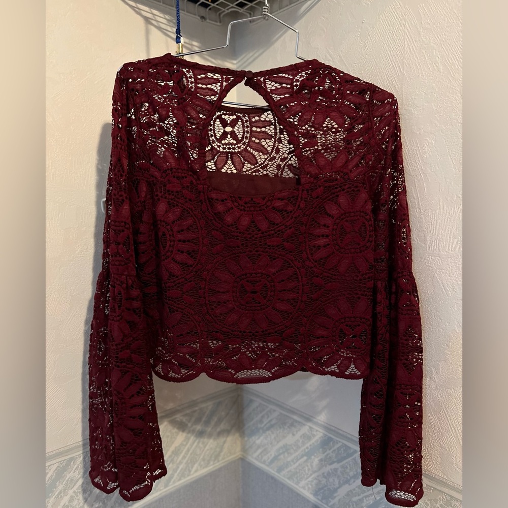 Burgundy lace long sleeve crop top